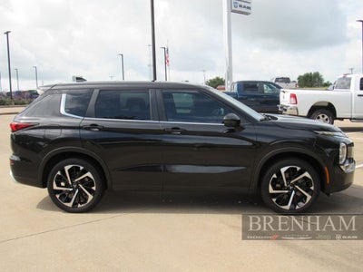 2022 Mitsubishi Outlander Base